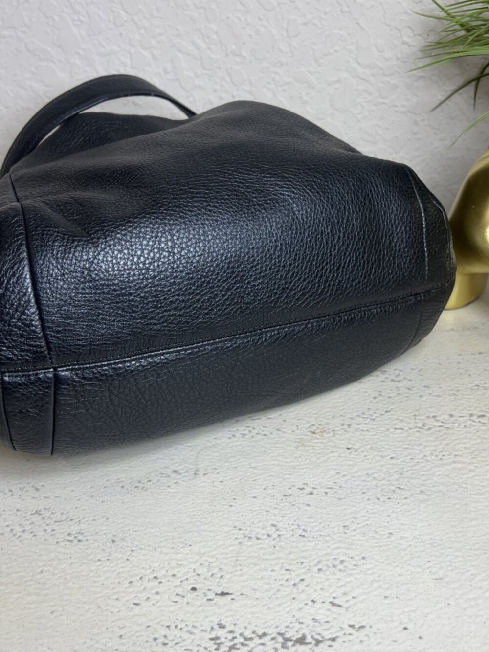 Coach (2013) Avery Black Leather Classic Drawstring Bucket Bag Model F27003 - Picture 3 of 16
